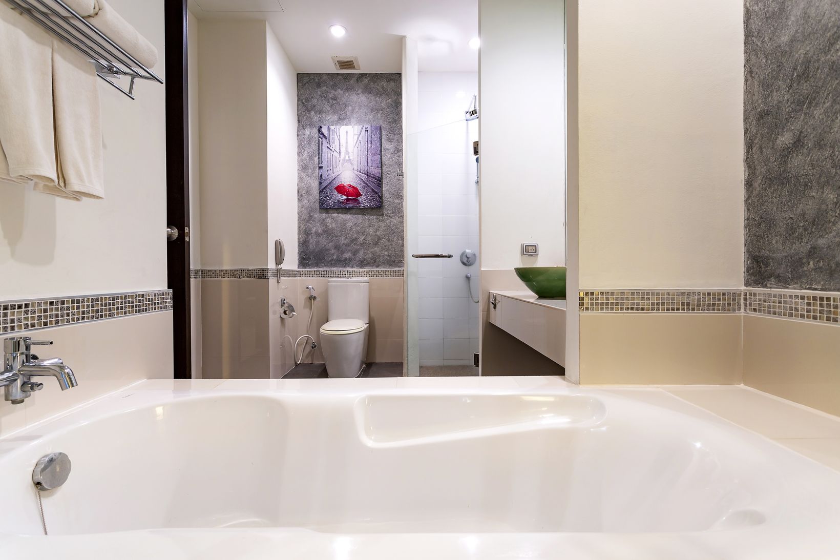 Pool Access Suite, photo 5 of 5